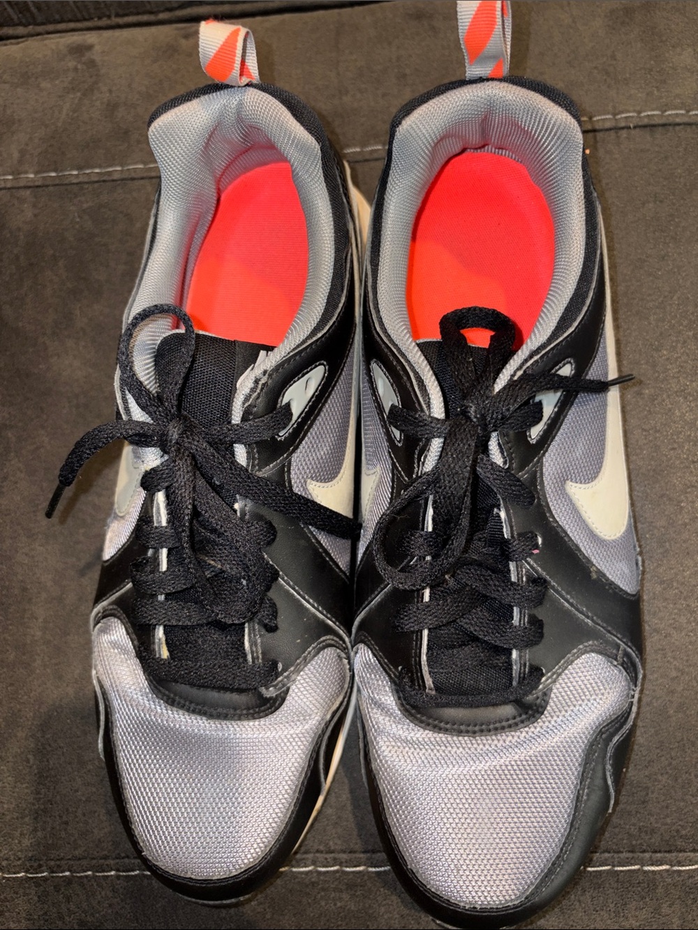 Nike Men's Black, Gray & White Sneakers with Coral Insole